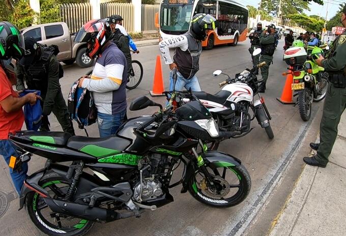 Verificación a los motores y documentación al día, fueron revisados