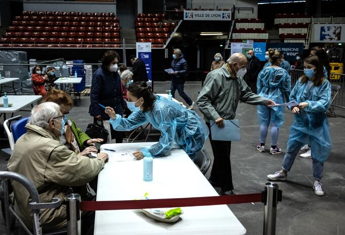 Vacunación contra covid-19 en Francia