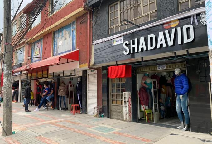 Comerciantes abren locales en Suba, pese a la cuarentena general