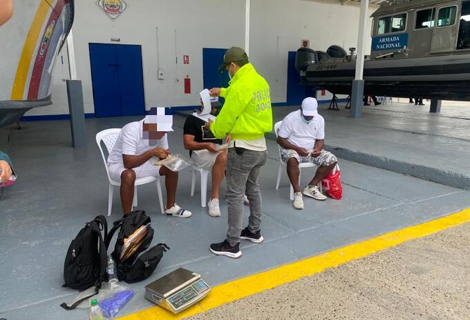 En un velero de bandera panameña, pretendían sacar media tonelada de cocaína en Cartagena