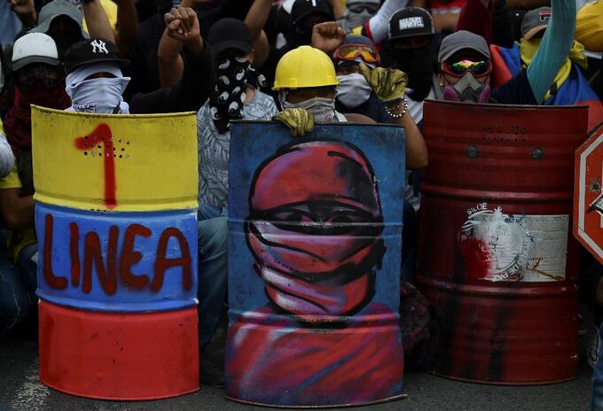 'Primera línea' durante las manifestaciones en Colombia