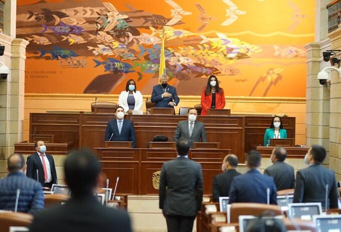 MOCIÓN DE CENSURA CONTRA MINDEFENSA MOCIÓN DE CENSURA CONTRA MINDEFENSA
