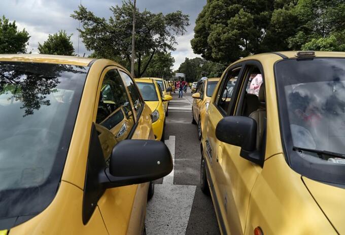 TAXISTAS TAXISTAS