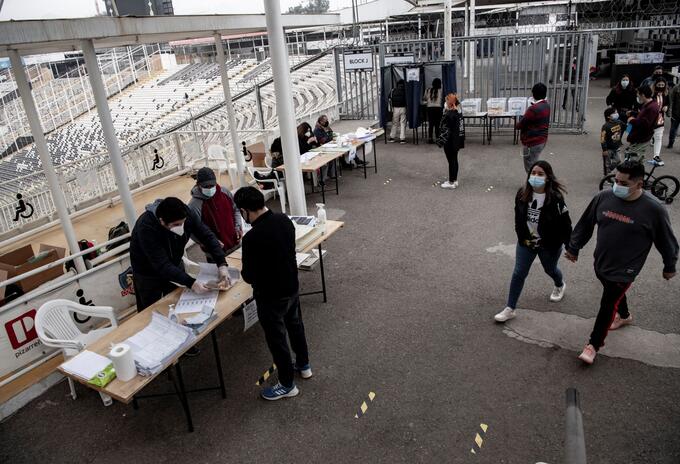 Elecciones para cambiar la Constitución. Foto: AFP.