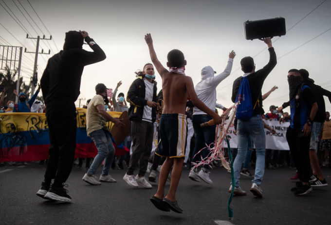 Jóvenes durante la maniestación.