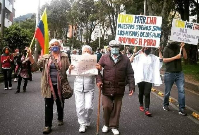 Personas adultas mayores en el paro nacional