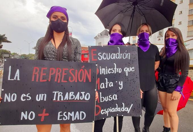 MUJERES MANIFESTACIÓN