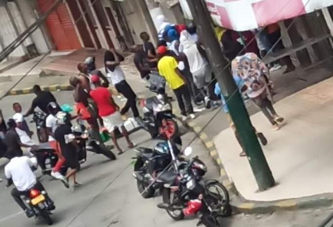 Disturbios en el puerto