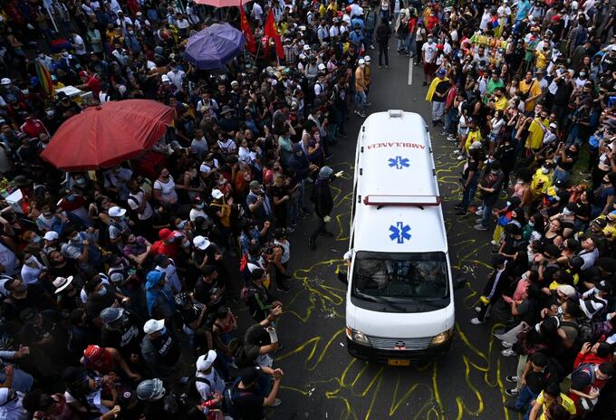 Ambulancia manifestaciones Colombia