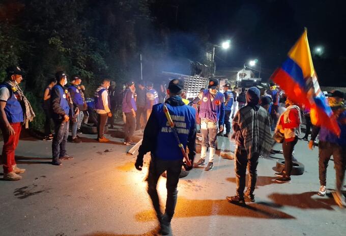 Campesinos bloquean la vía Cúcuta Bogotá