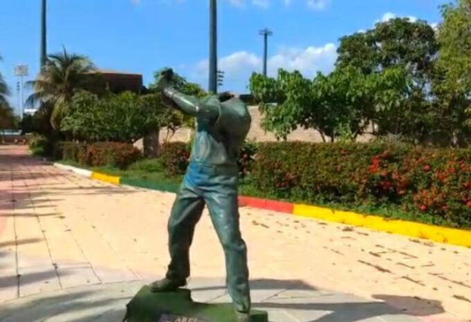 Deterioro que presentan las estatuas y monumentos en Cartagena