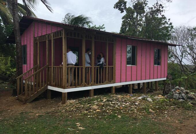 Una de las casas que entregó Postobón en San Andrés