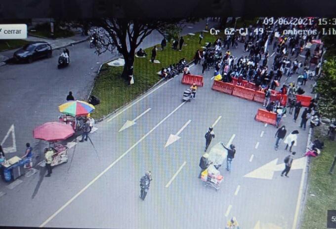 Bloqueos en vías durante las marchas en Medellín.