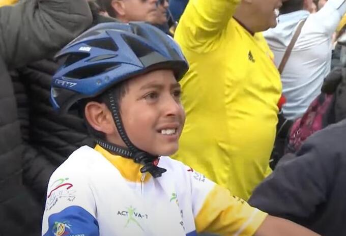 Julián Gómez - niño ciclista Julián Gómez - niño ciclista