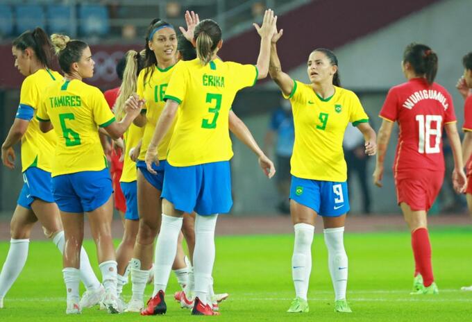 Comenzó el fútbol femenino de los Juegos Olímpicos | RCN Radio