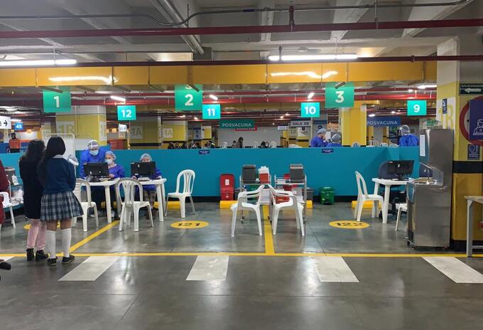 Punto de Vacunación de Cafam en Bogotá.