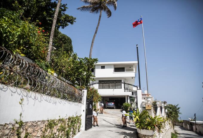 Embajada de Taiwán en Haití donde sospechosos de asesinato fueron detenidos. Embajada de Taiwán en Haití donde sospechosos de asesinato fueron detenidos.