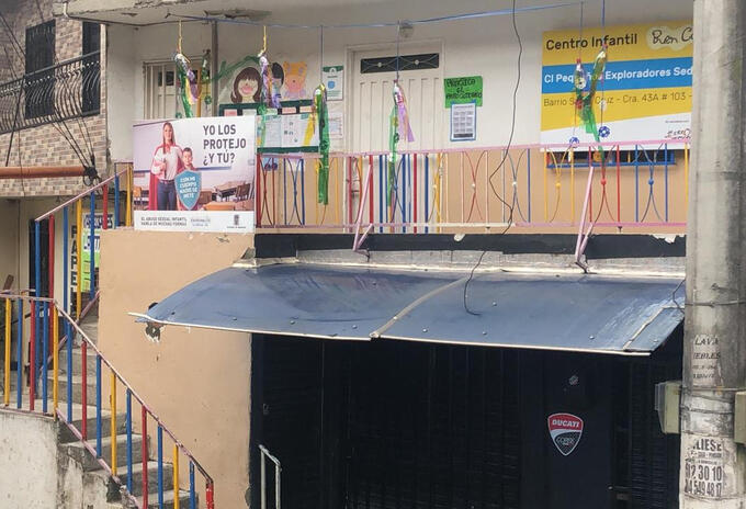 Centro infantil donde denunciaron el presunto abuso sexual de 14 niños en Medellín.