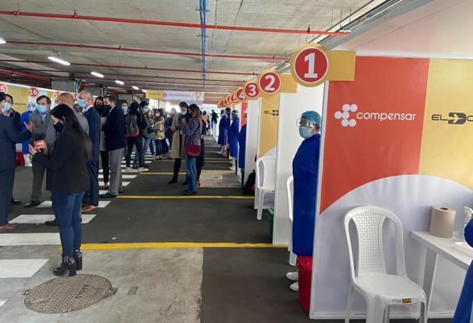 Nuevos puntos de vacunación en el aeropuerto El Dorado.