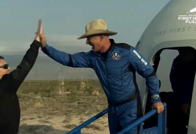 Jeff Bezos viaja al espacio