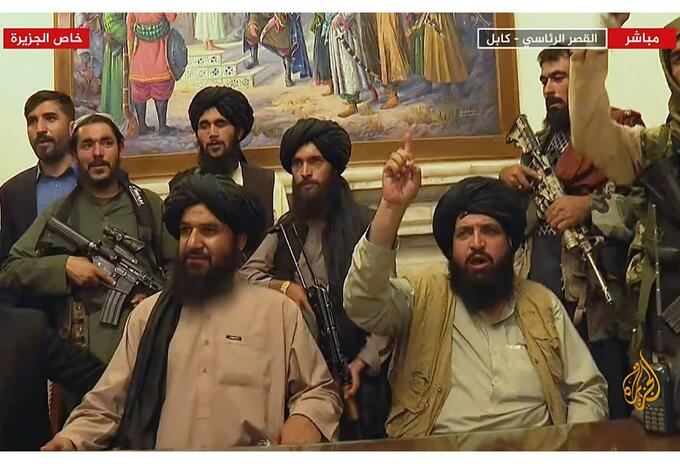 Talibanes se toman el poder de Afganistán Talibanes se toman el poder de Afganistán