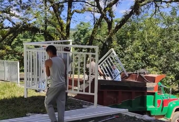 Por falta de pago, contratistas desmontan obras en un colegio de Charalá, Santander