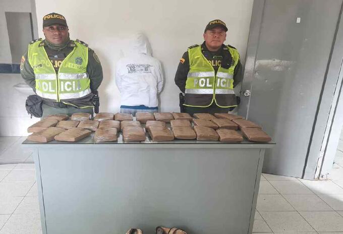 Escondía droga
