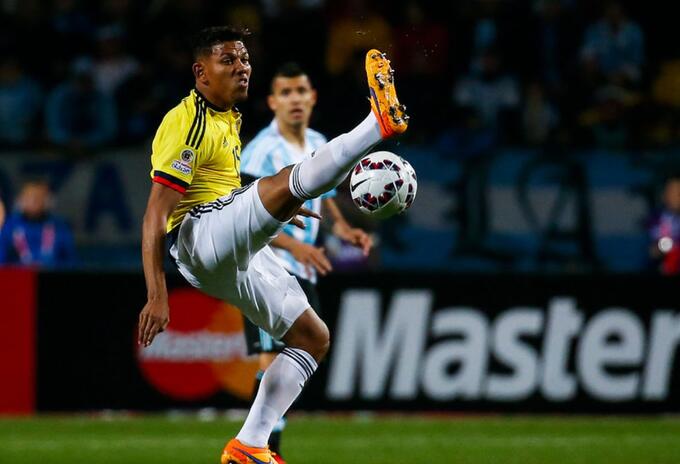 selección colombia: Alexander Mejía contra James Rodríguez selección colombia: Alexander Mejía contra James Rodríguez