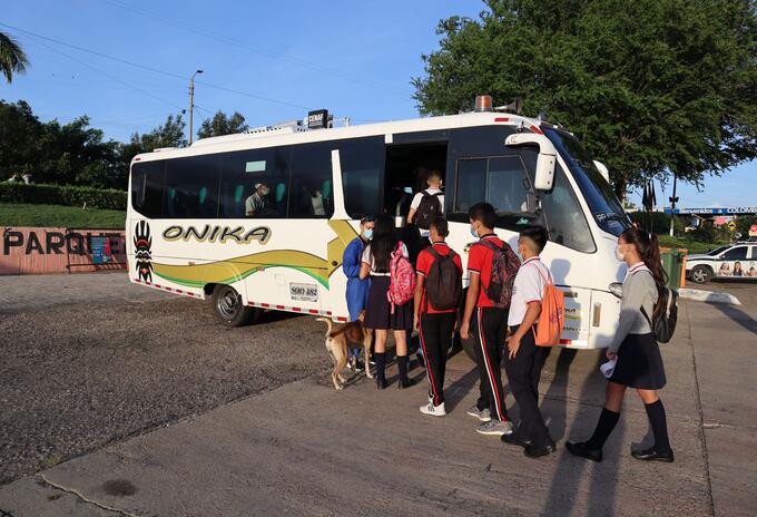 Alumnos venezolanos en la zona de frontera