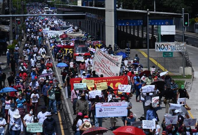 Manifestaciones en El Salvador contra el presidente Nayib Bukele