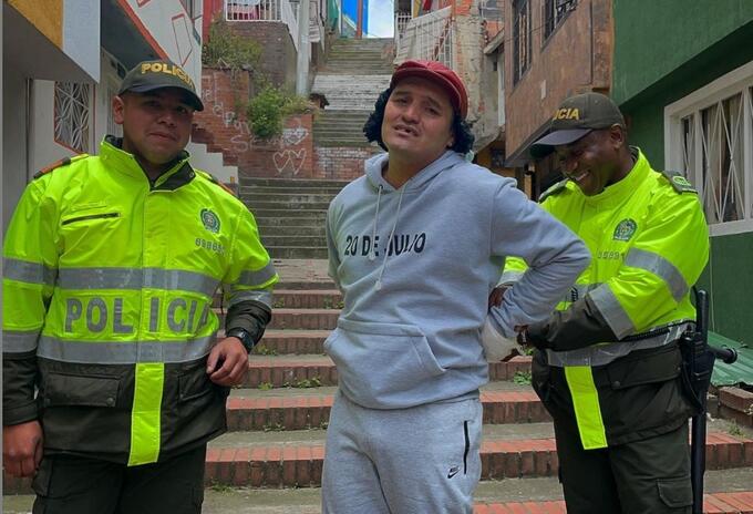 Hassam y policías