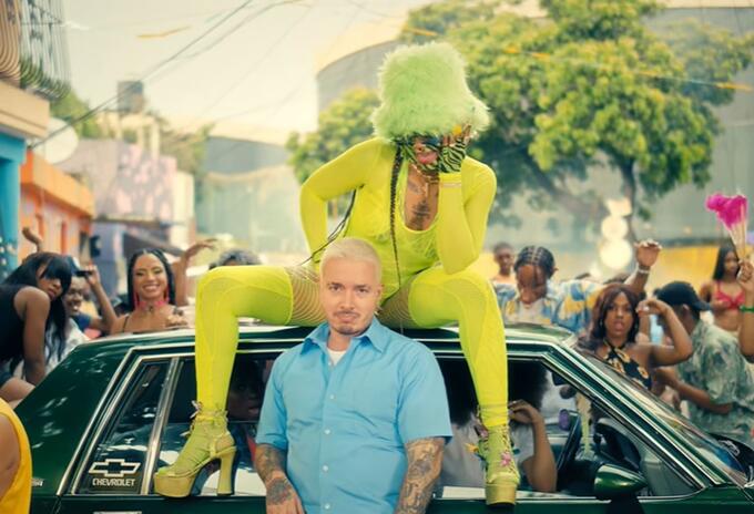 J Balvin en el video oficial de 'Perra'