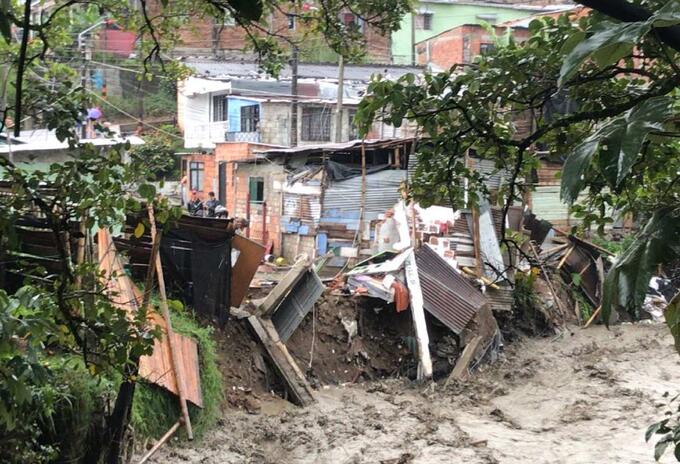 Emergencias por lluvias en barrio Santofimio de Ibagué.