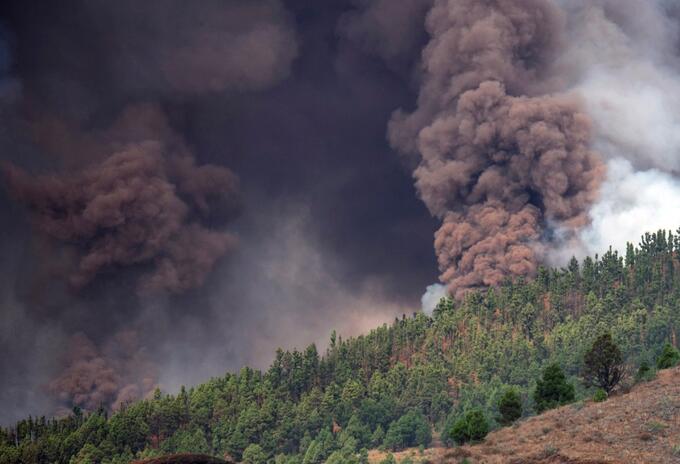 Erupción volcán Cumbre Vieja en Canarias, España