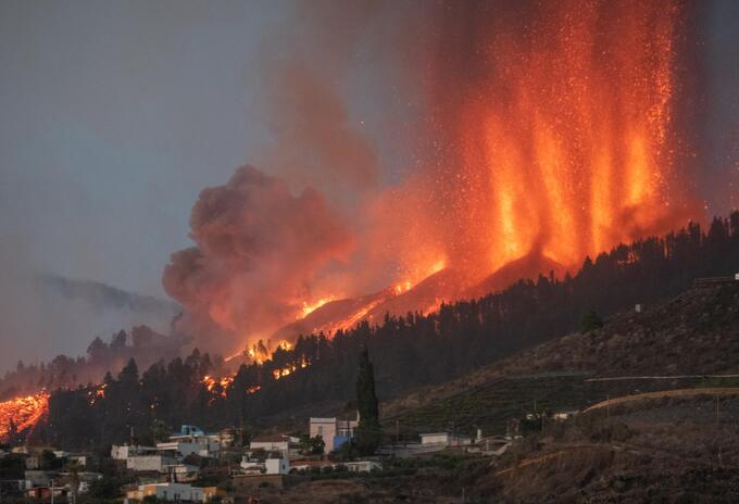 Erupción volcán Cumbre Vieja en Canarias, España