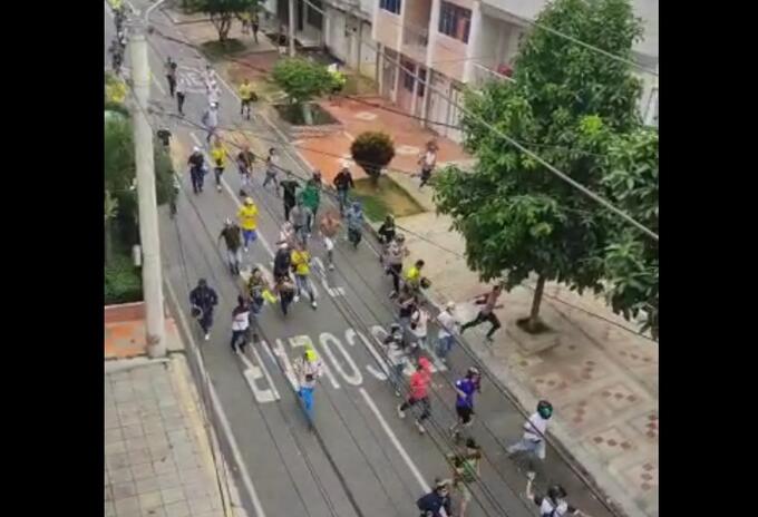 Batalla campal en inmediaciones al Estadio