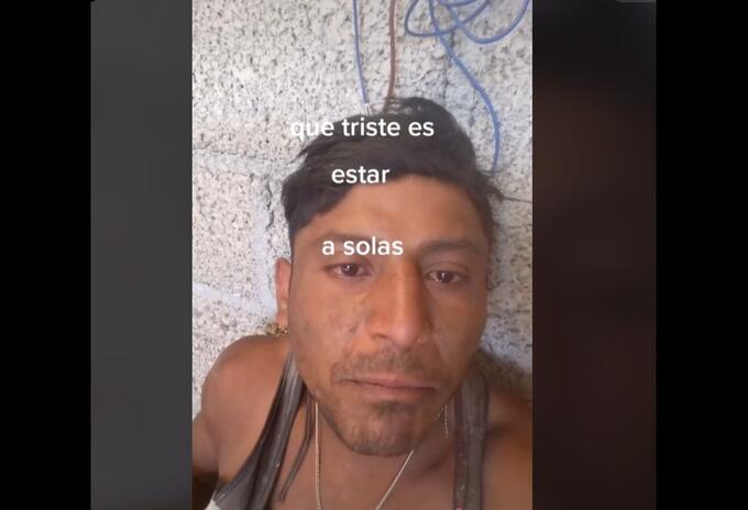 TikTok: Hombre llora en su cumpleaños porque no tiene con quien festejar