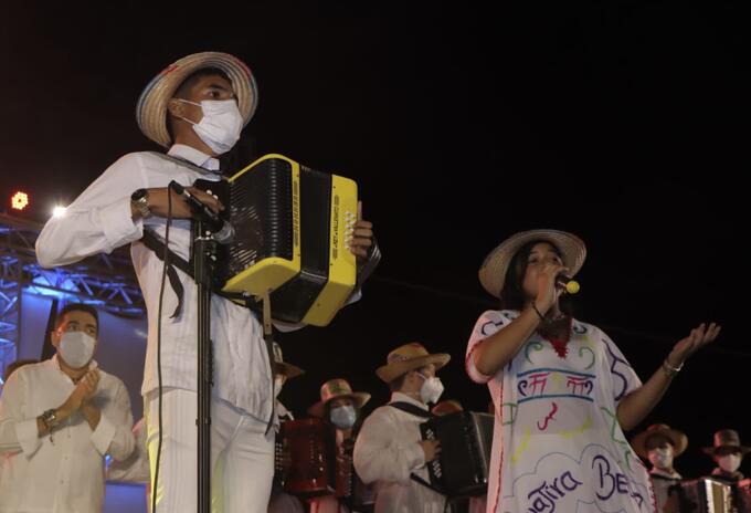 El cierre de la conmemoración contó con un show denominado “Oasis de Cultura”