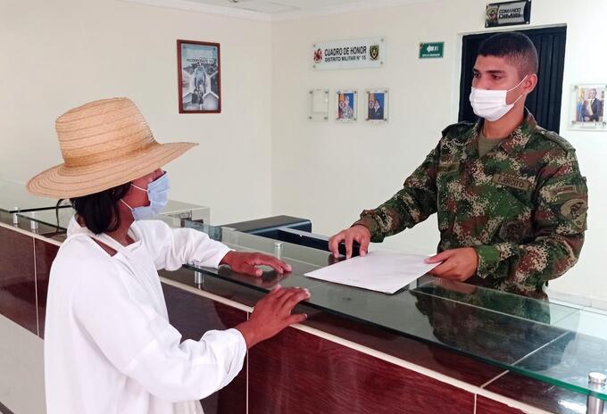 El Comando de Reclutamiento y Control Reservas, a través del distrito Militar N.°15, entregó más de 100 libretas militares