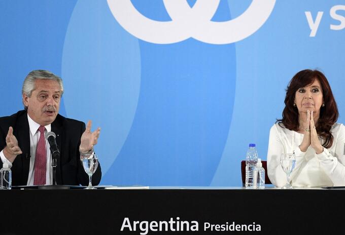 Alberto Fernández y Cristina Fernández de Kirchner en conferencia desde la Casa Rosada