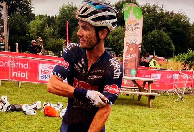 Alexandar Richardson, ciclista asaltado