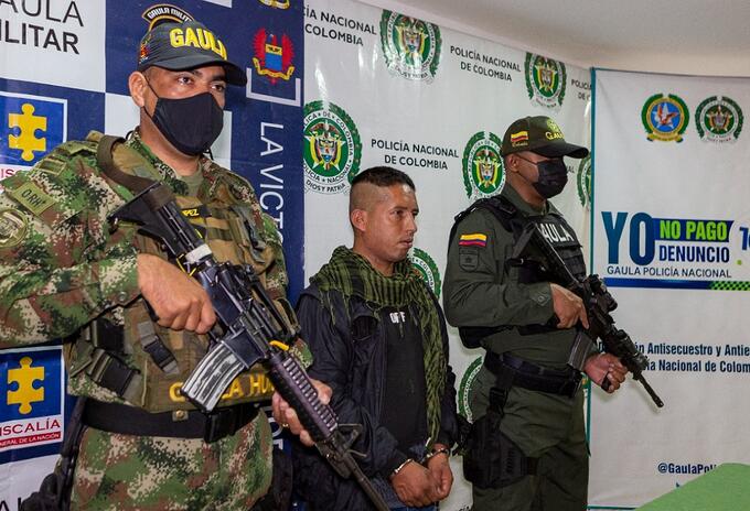 El capturado realizaba exigencias económicas a comerciantes