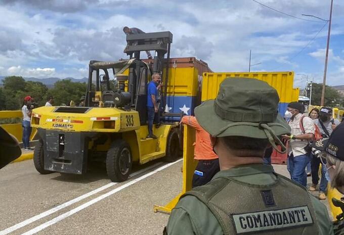 Todavía falta retirar un contenedor en los Puentes Internacionales Francisco de Paula Santander y La Unidad