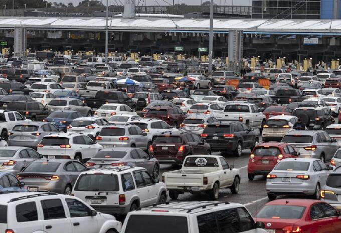 Estados Unidos abrirá fronteras terrestres en noviembre con restricciones