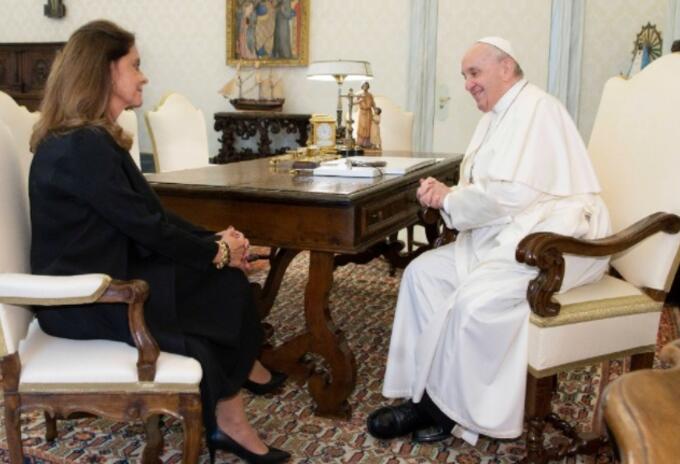 Papa Francisco y Marta Lucía Ramírez
