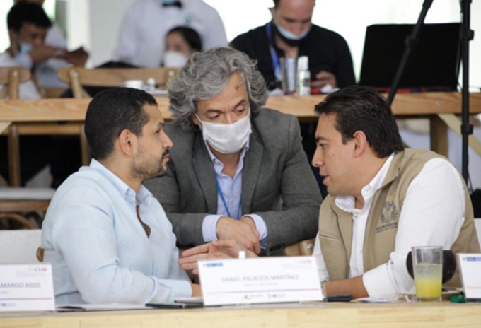 El Registrador Nacional del Estado Civil, Alexander Vega Rocha y el director del Departamento Administrativo Nacional de Estadística (DANE), Juan David Oviedo en Montería