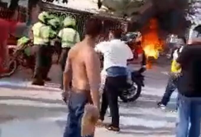 El mototaxista fue capturado por alteración del orden público.