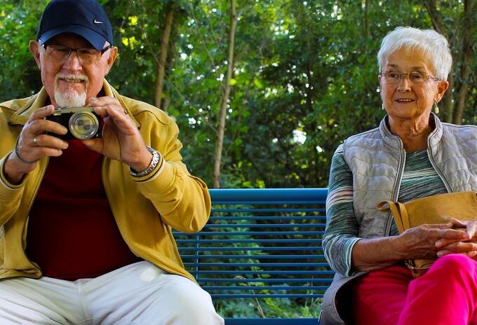 Abuelitos se conocieron en página de citas y terminaron casándose