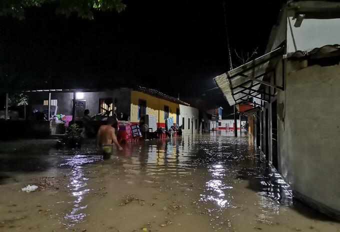 Inundaciones por las lluvias en el corregimiento Bolombolo de Antioquia.