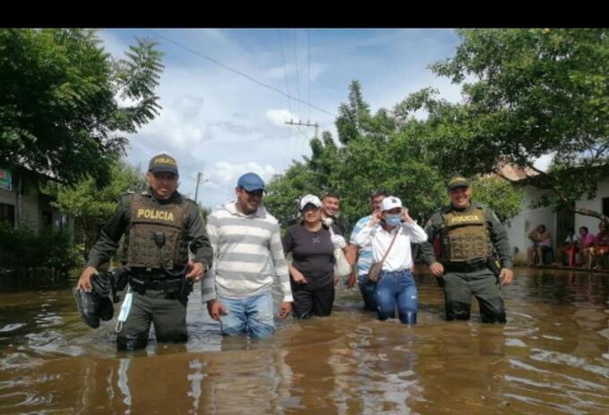 Las inundaciones son provocadas por el desbordamiento de caños